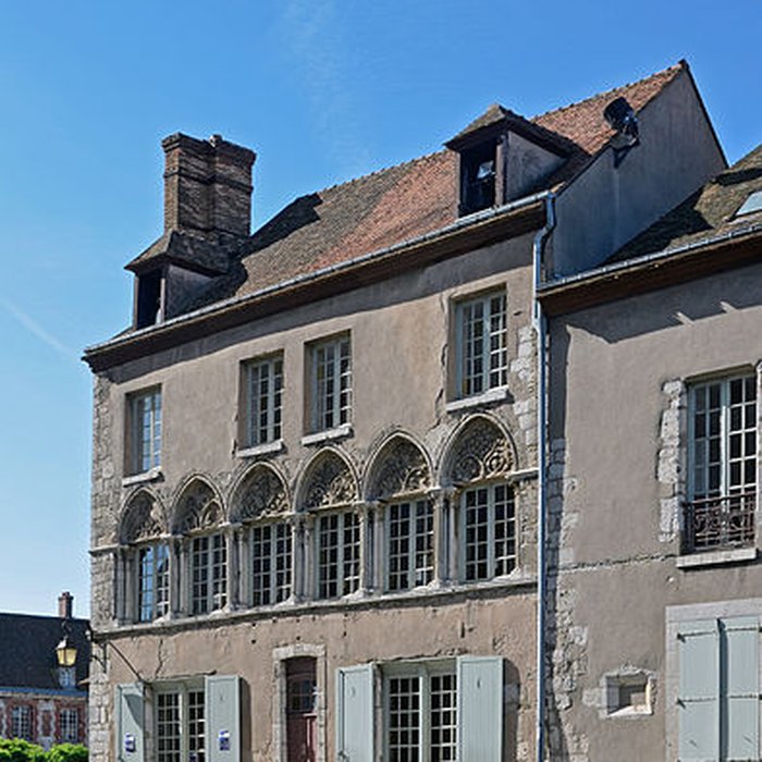 Photo de Maison, 7 Place de la Cathédrale à Chartres