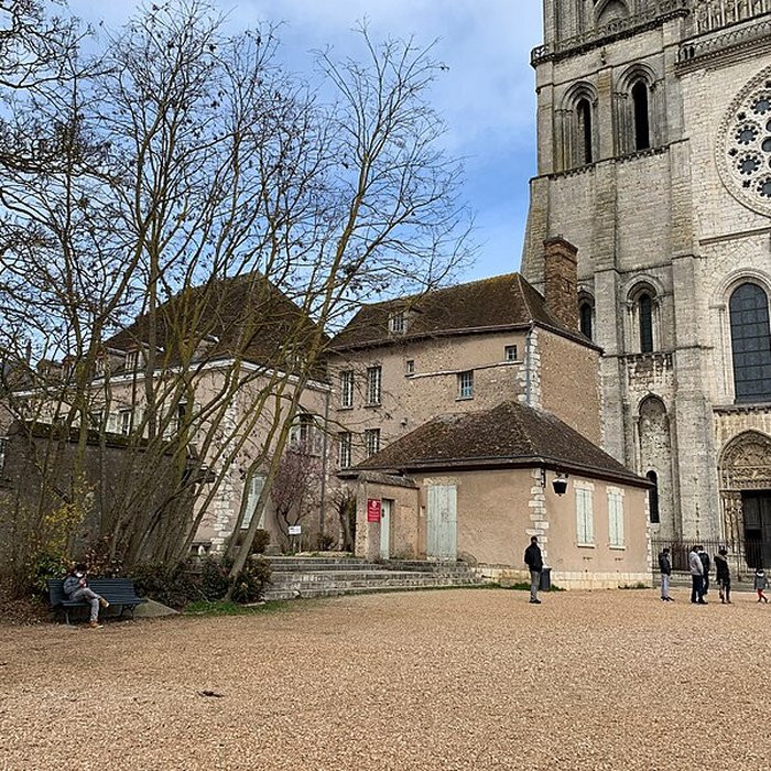 Photo de Maison, 7 Place de la Cathédrale à Chartres