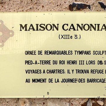 Maison, 7 Place de la Cathédrale à Chartres