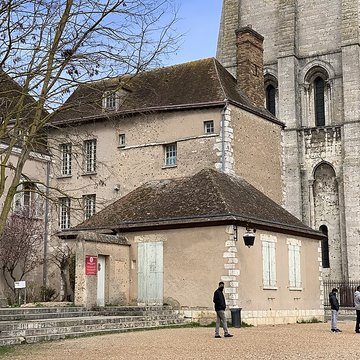 Maison, 7 Place de la Cathédrale à Chartres