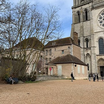 Maison, 7 Place de la Cathédrale à Chartres