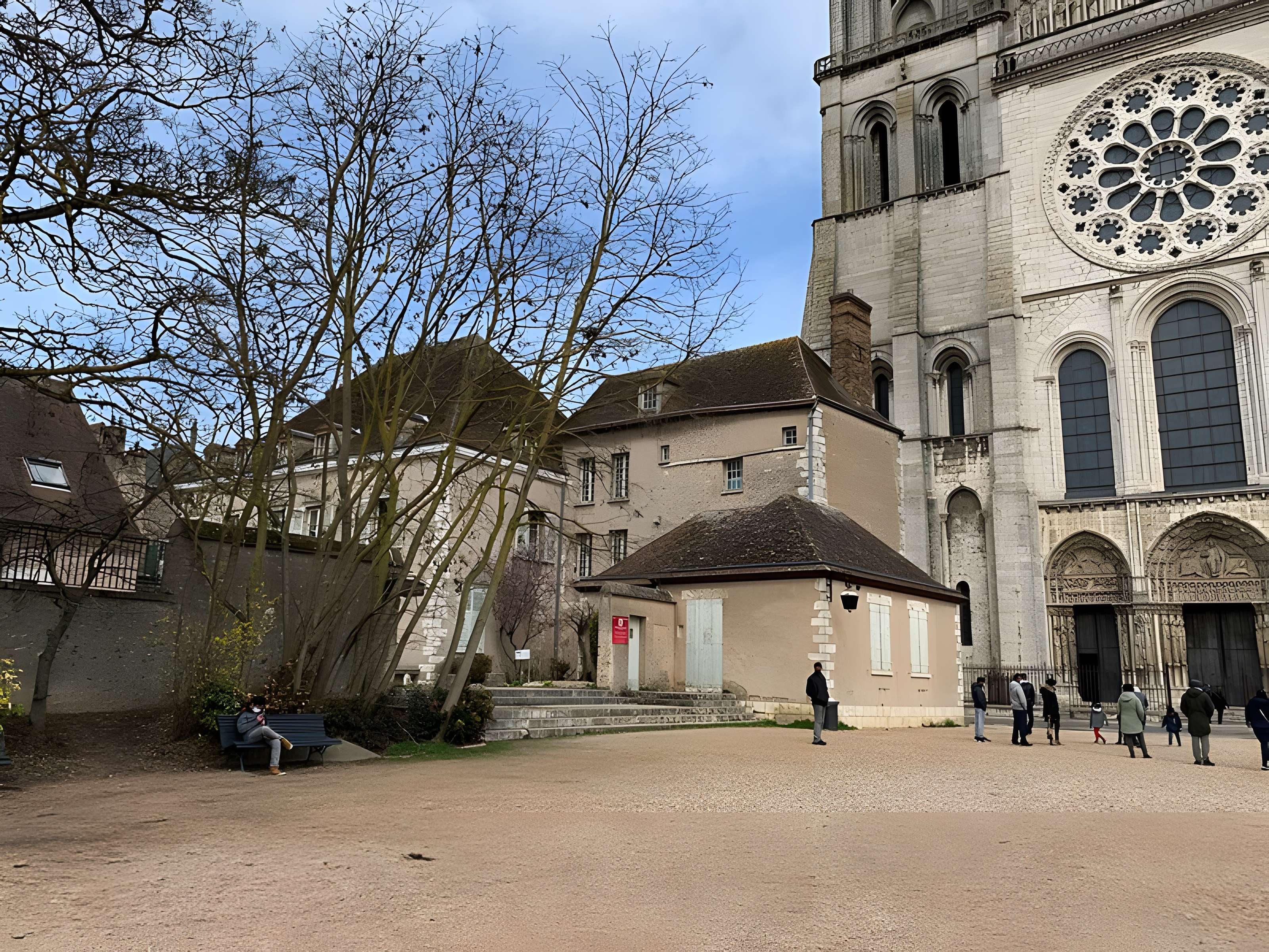 Maison, 7 Place de la Cathédrale à Chartres