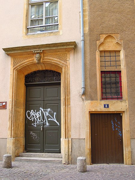 Maison, 8 Place Sainte-Croix à Metz