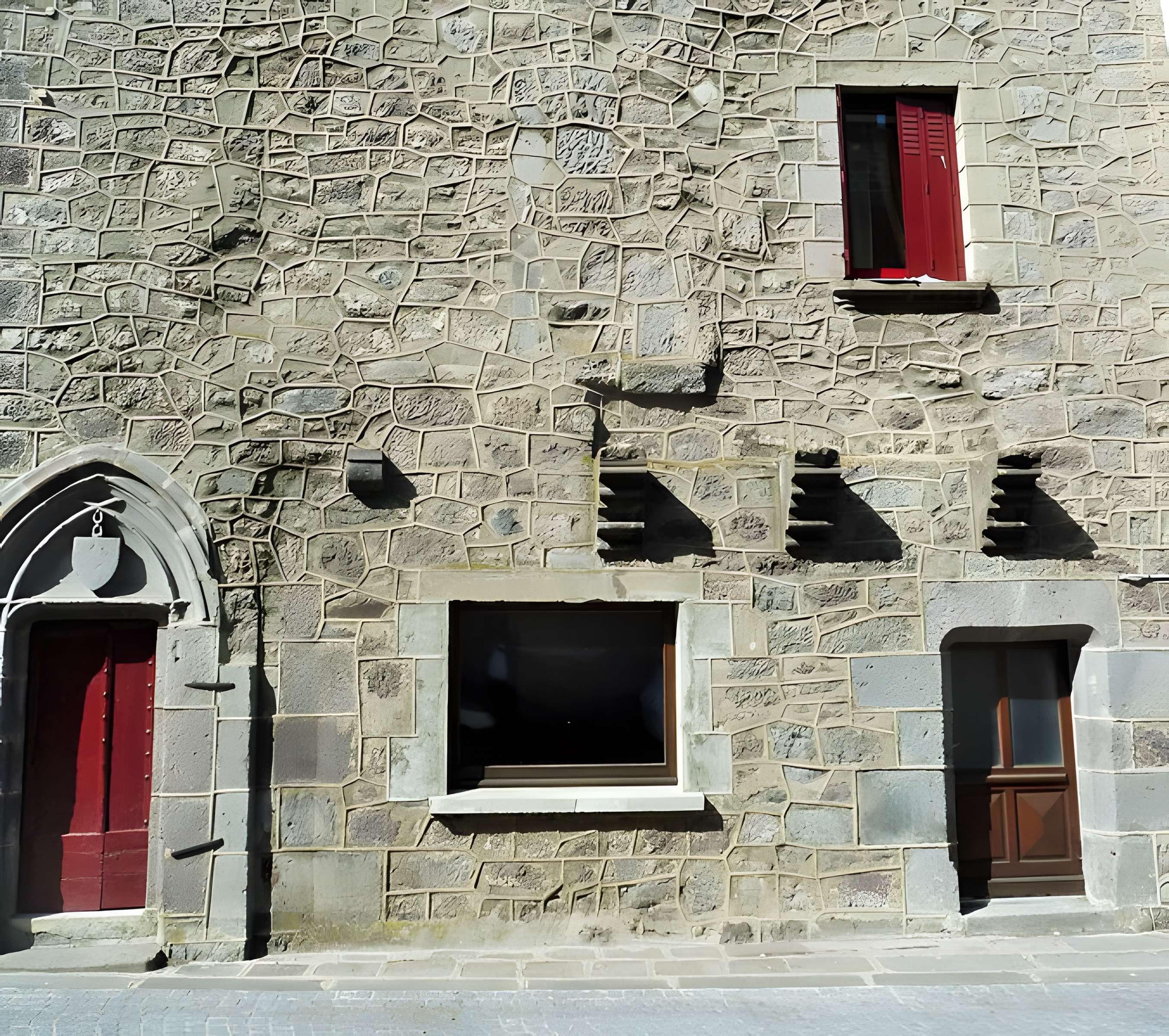 Maison, Place de la Pairie à Besse-et-Saint-Anastaise