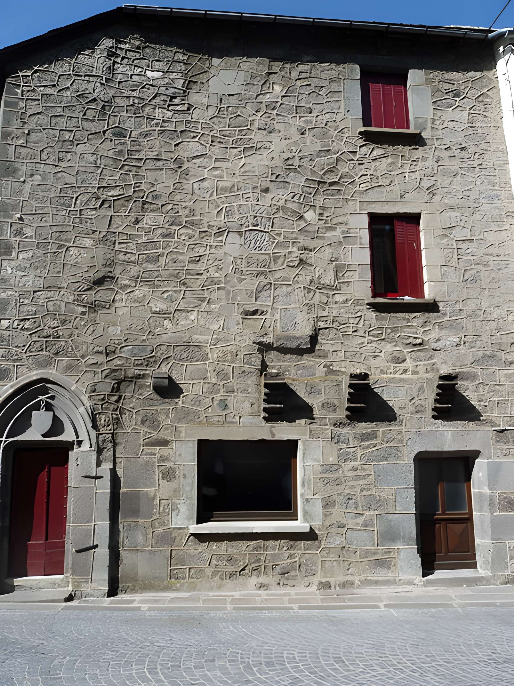 Maison, Place de la Pairie à Besse-et-Saint-Anastaise