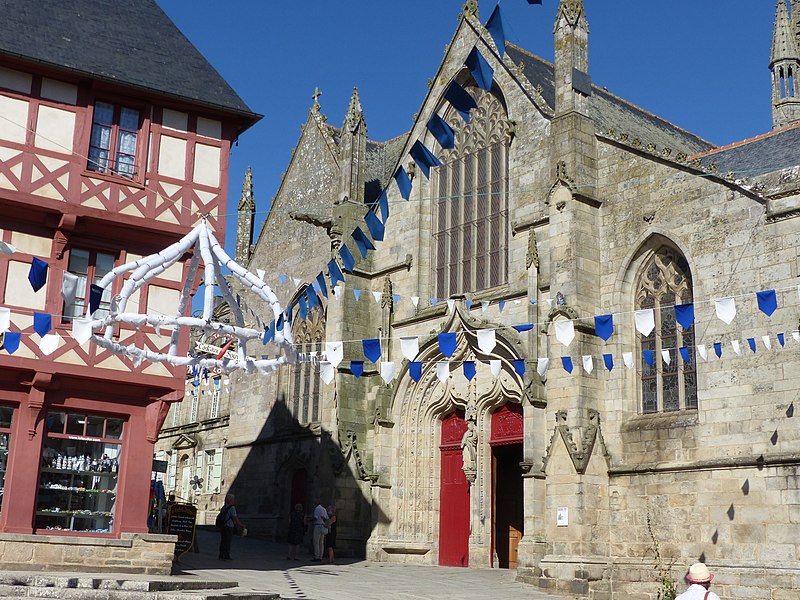 Maison, Place Notre-Dame à Josselin