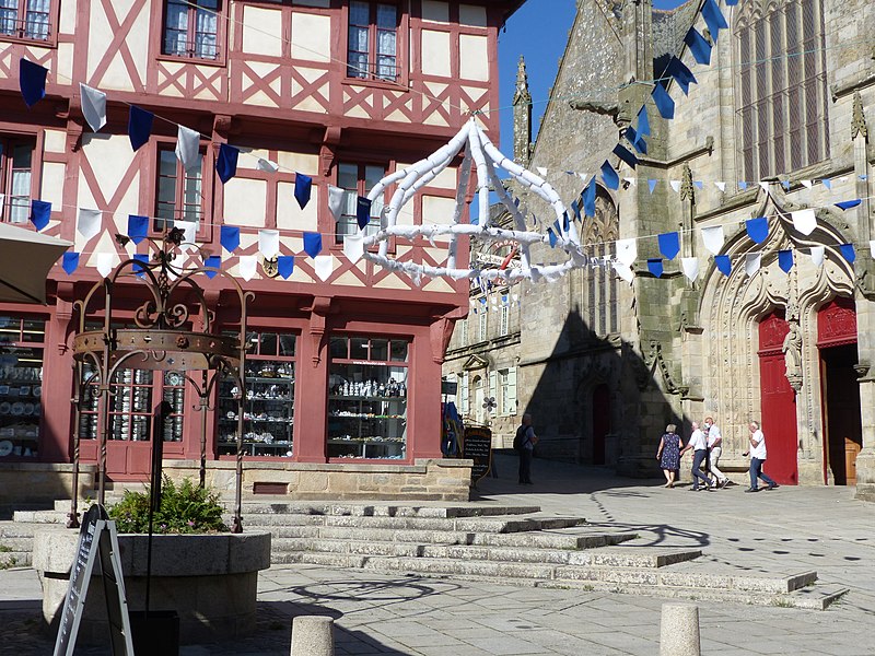 Maison, Place Notre-Dame à Josselin