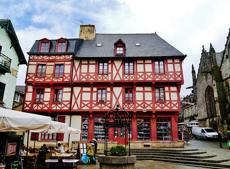 Maison, Place Notre-Dame à Josselin