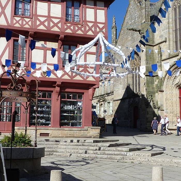 Photo de Maison, Place Notre-Dame à Josselin