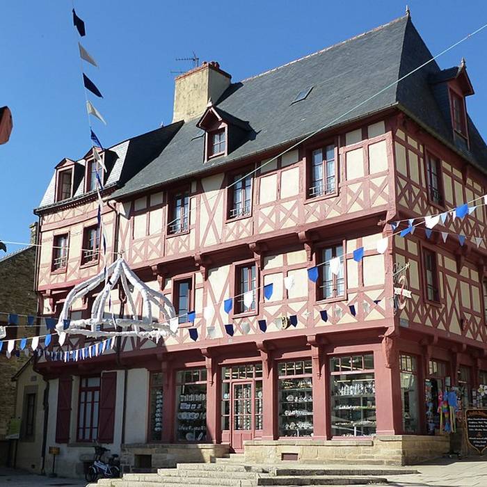 Photo de Maison, Place Notre-Dame à Josselin