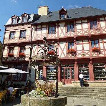 Maison, Place Notre-Dame à Josselin