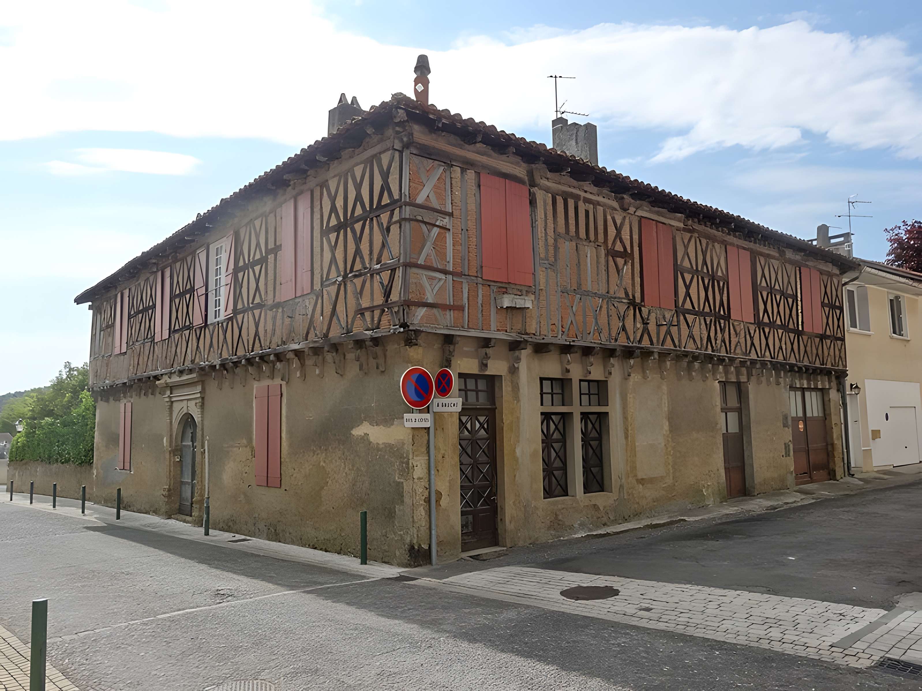 Maison, Rue du Commerce à Masseube