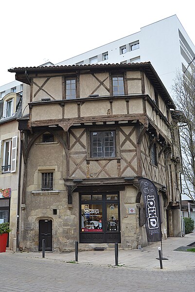 Maison, Rue Saturnin Arloing à Cusset