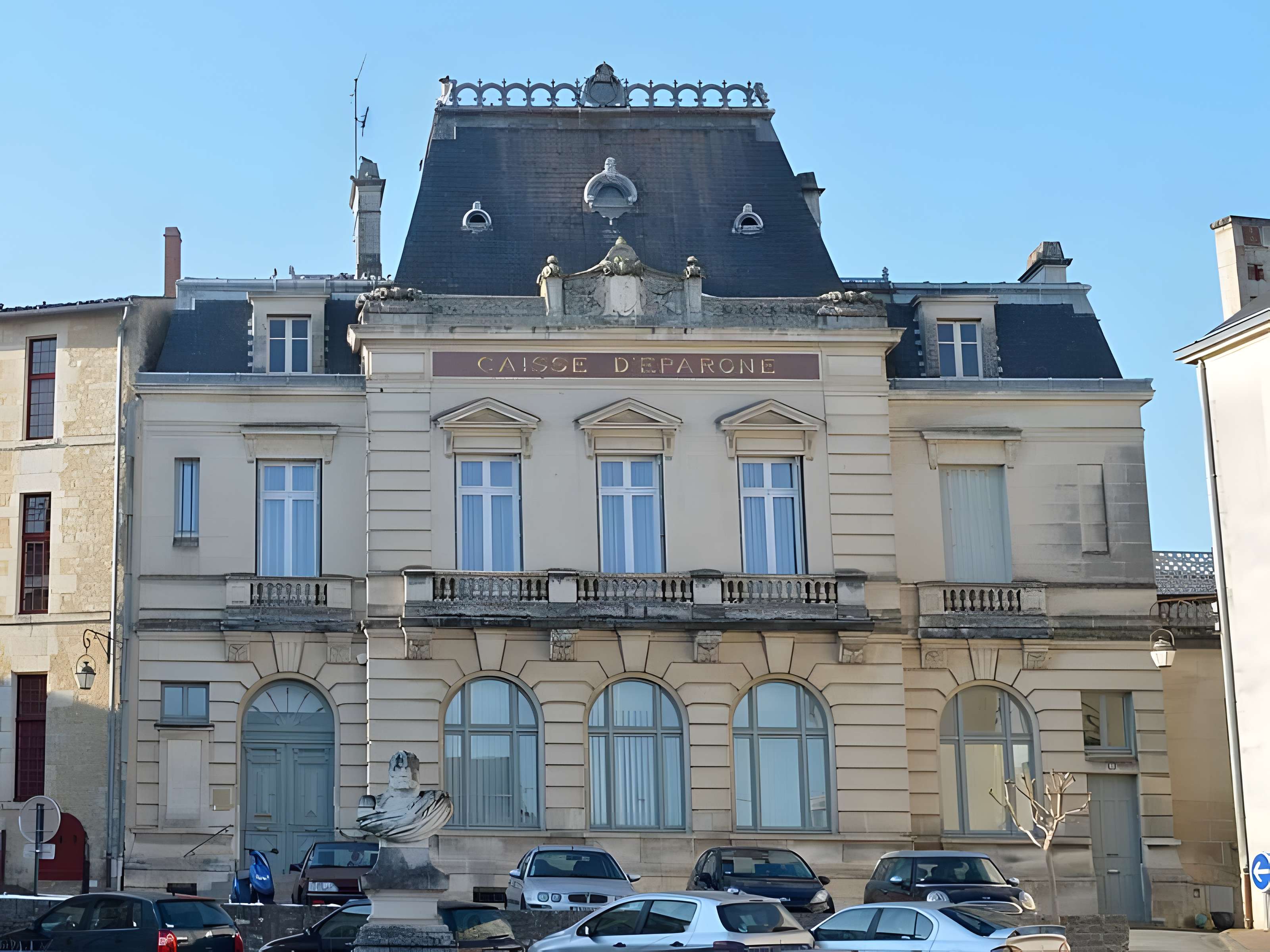 Maisons à arcades, Place Belliard à Fontenay-le-Comte