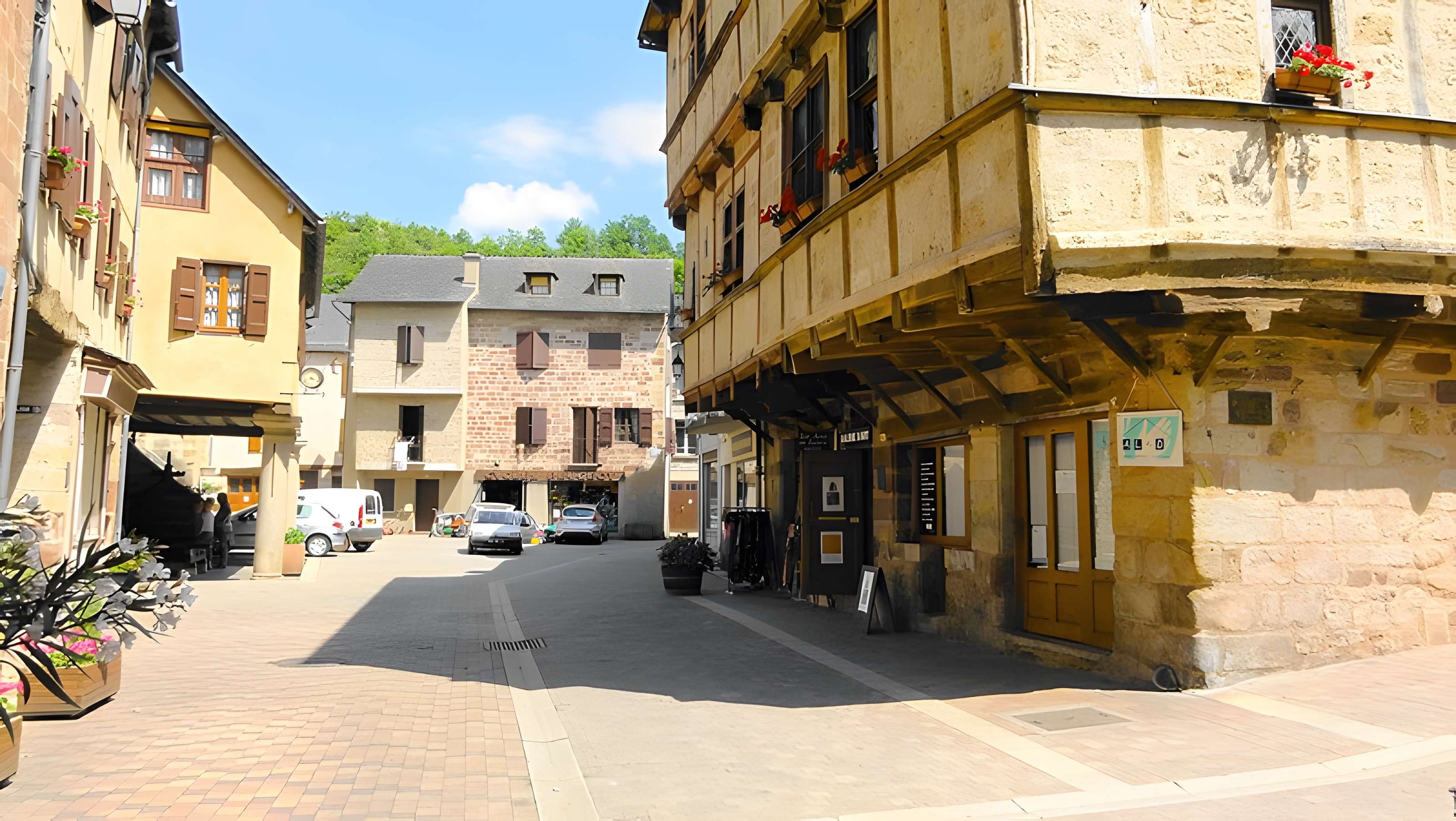Maisons à pans de bois, Place au Blé à La Canourgue