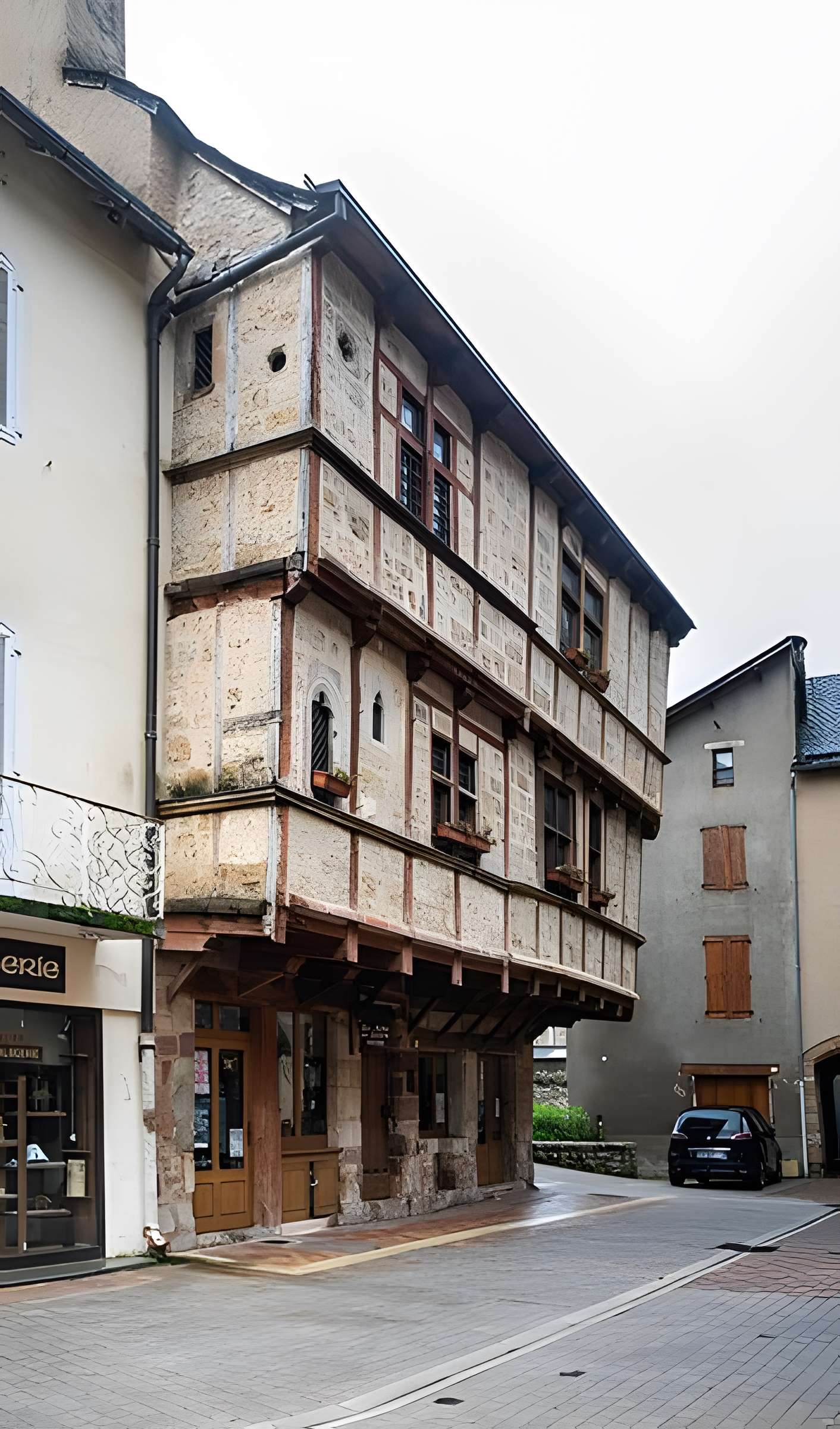 Maisons à pans de bois, Place au Blé à La Canourgue