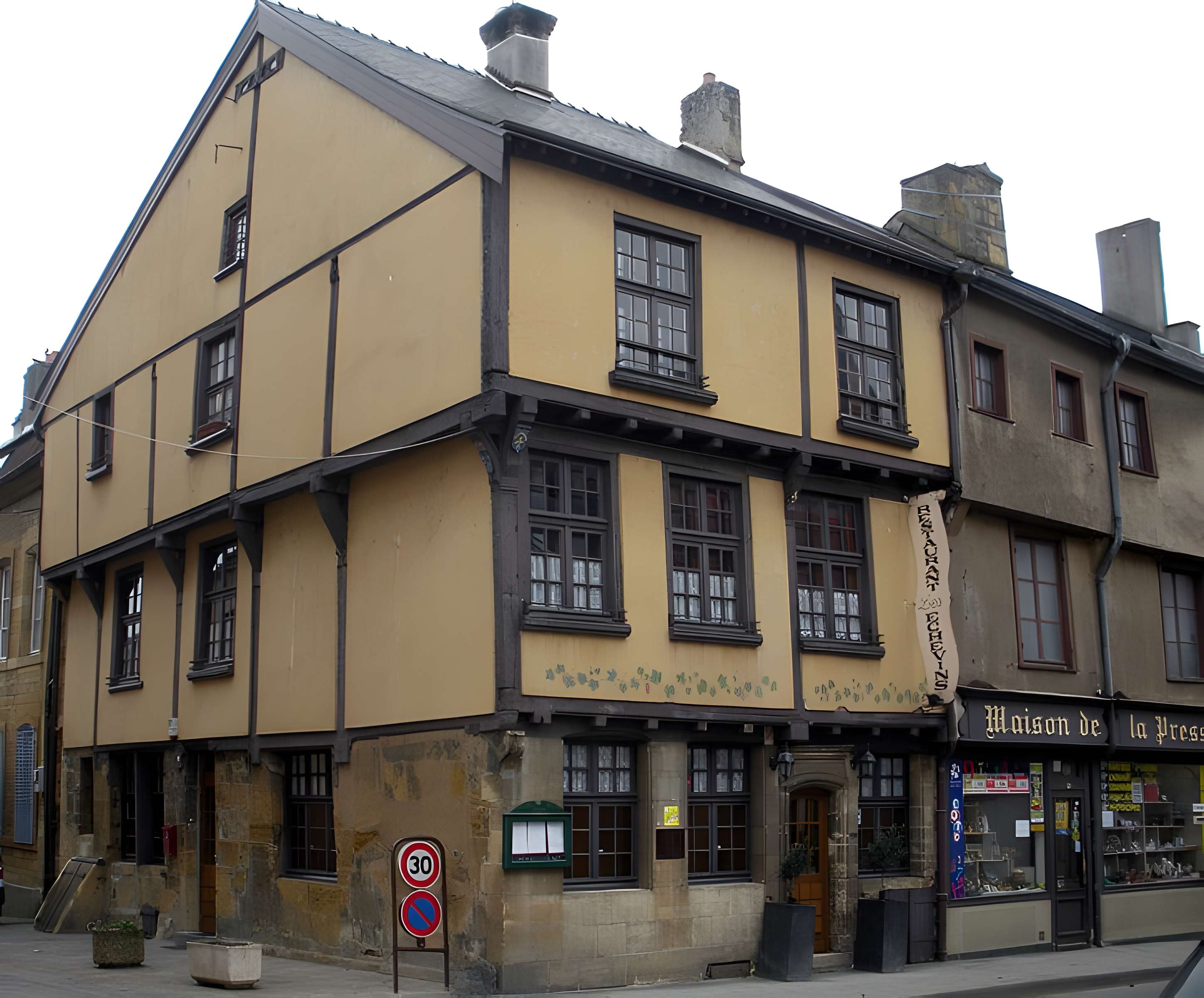 Maisons espagnoles à Mouzon 