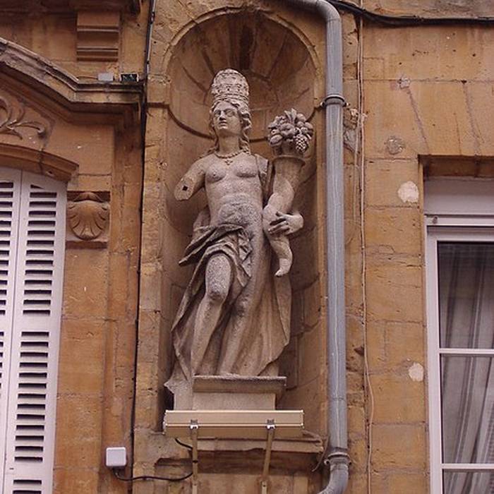 Photo de Maisons, Rue de la République à Charleville-Mézières