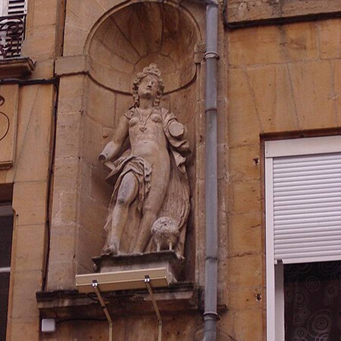 Photo de Maisons, Rue de la République à Charleville-Mézières
