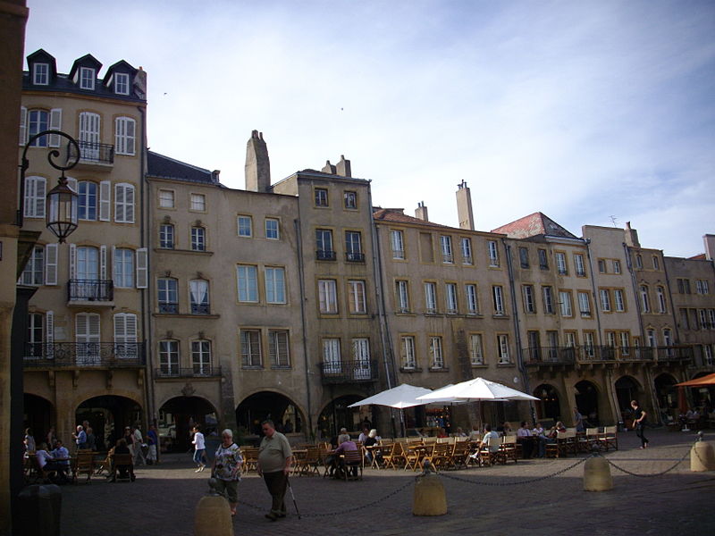 Maisons, Place Saint-Louis à Metz