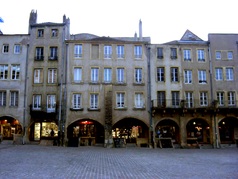 Maisons, Place Saint-Louis à Metz