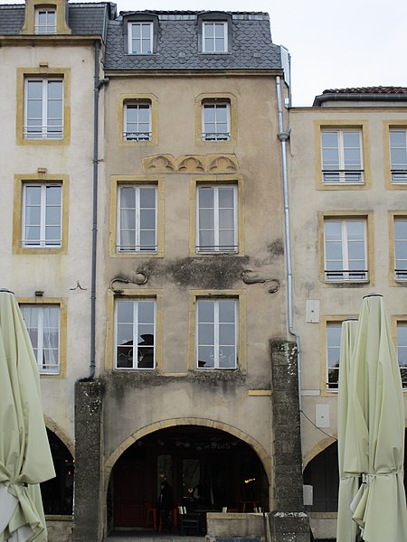 Maisons, Place Saint-Louis à Metz