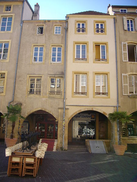 Maisons, Place Saint-Louis à Metz