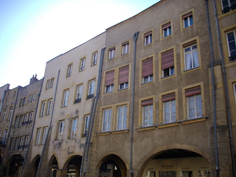 Maisons, Place Saint-Louis à Metz
