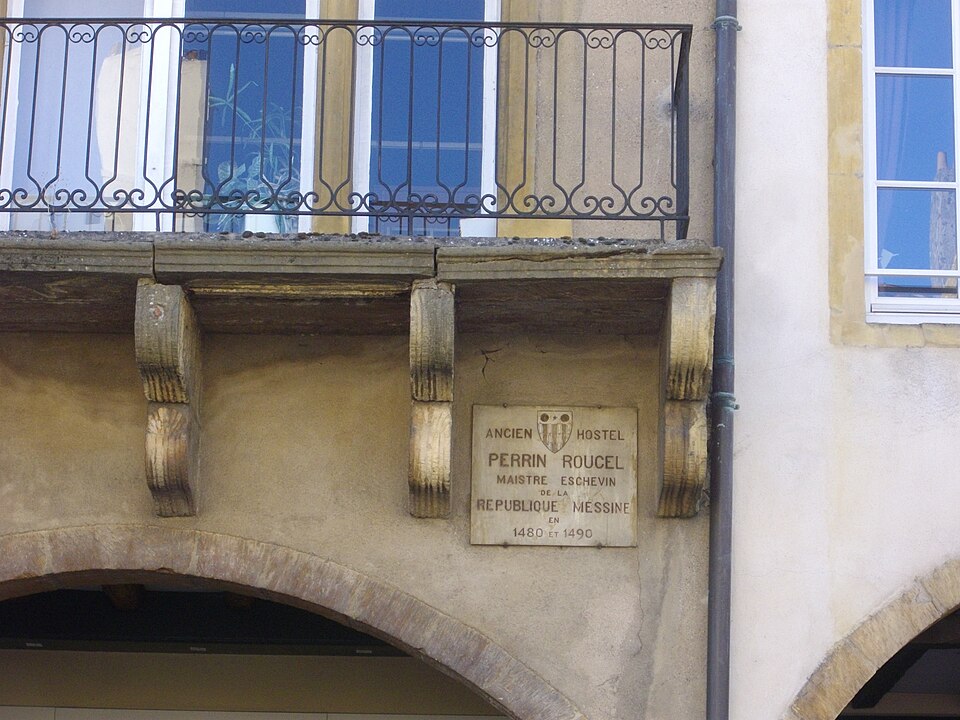 Maisons, Place Saint-Louis à Metz