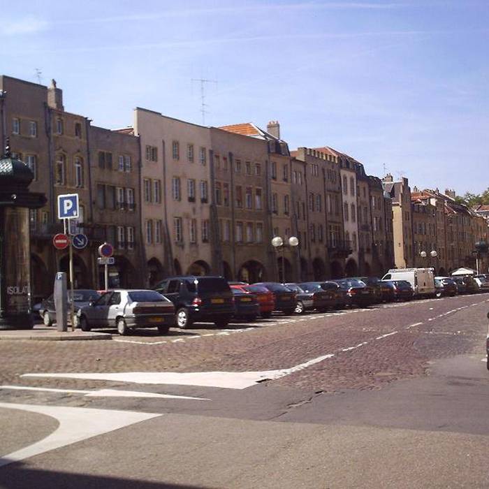 Photo de Maisons, Place Saint-Louis à Metz
