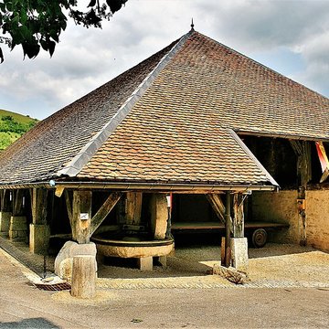 Halles et son moulin à huile de Belvoir