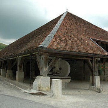 halles et son moulin a huile de belvoir