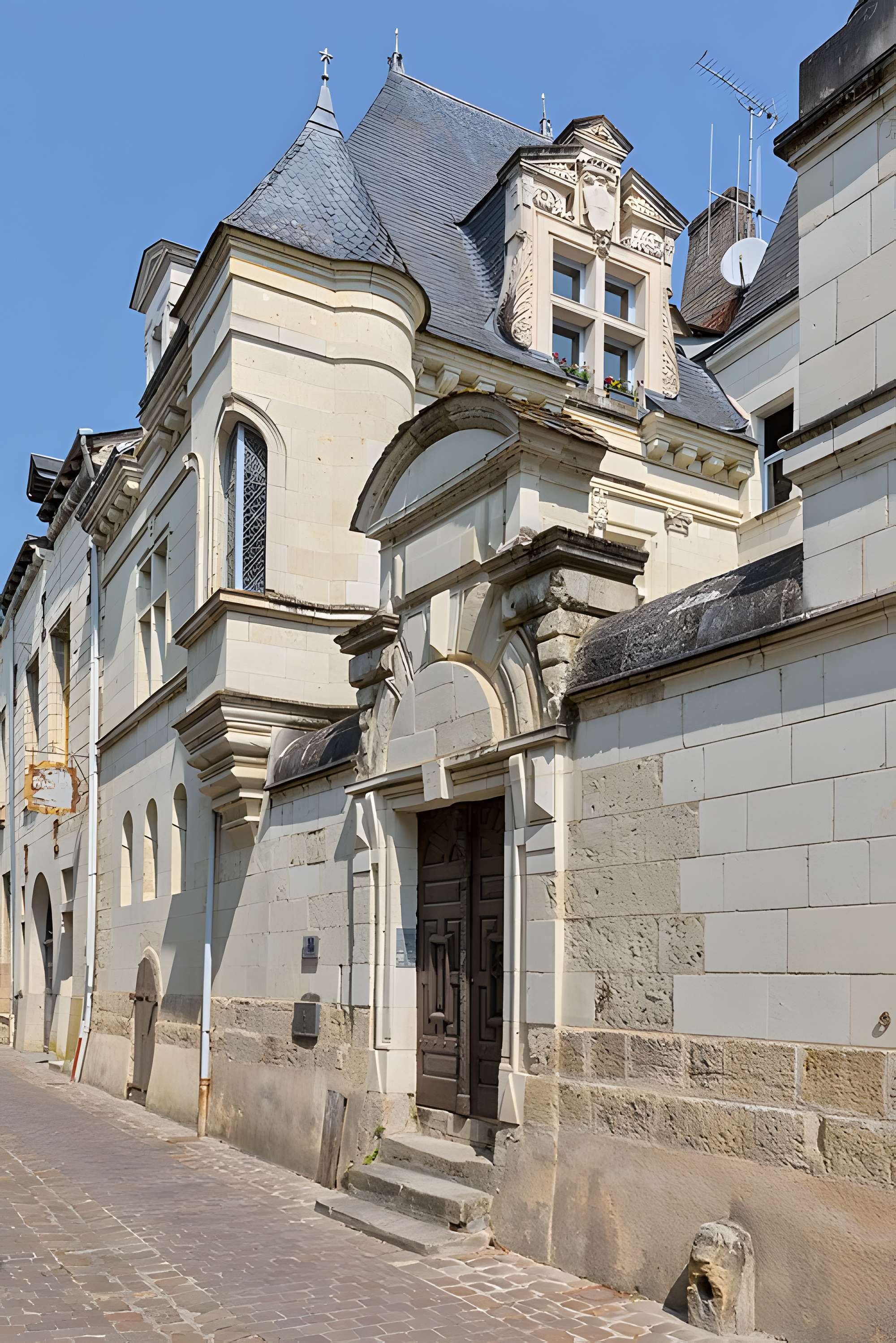 Maîtrise des eaux et forêts à Chinon
