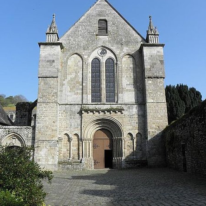 Photo de Ruines de lancien prieuré royal de Saint-Magloire