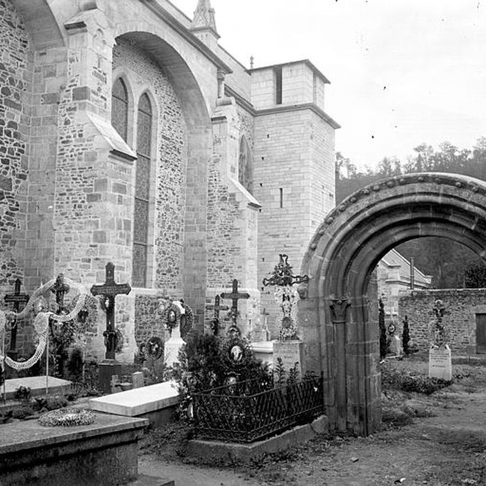 Photo de Ruines de lancien prieuré royal de Saint-Magloire