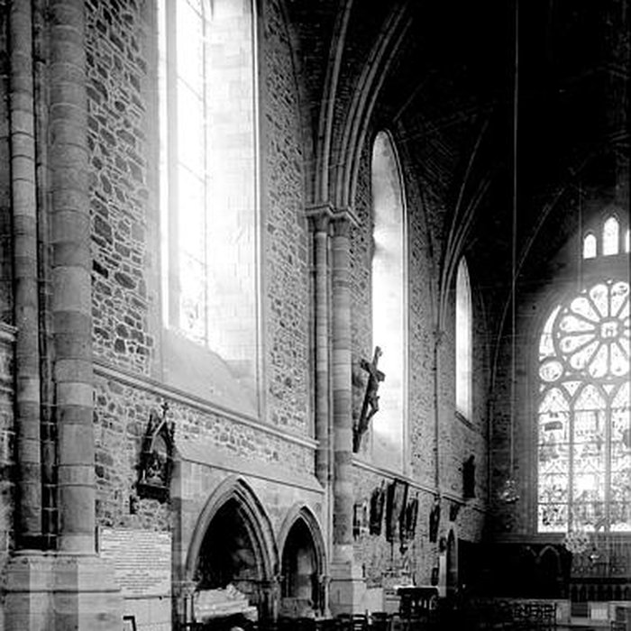 Photo de Ruines de lancien prieuré royal de Saint-Magloire