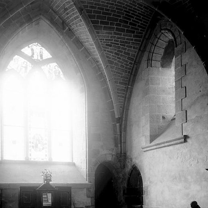 Photo de Ruines de lancien prieuré royal de Saint-Magloire