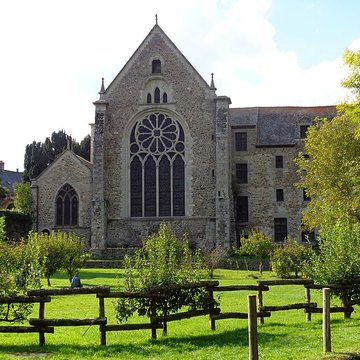 Ruines de lancien prieuré royal de Saint-Magloire