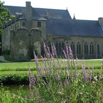 Ruines de lancien prieuré royal de Saint-Magloire