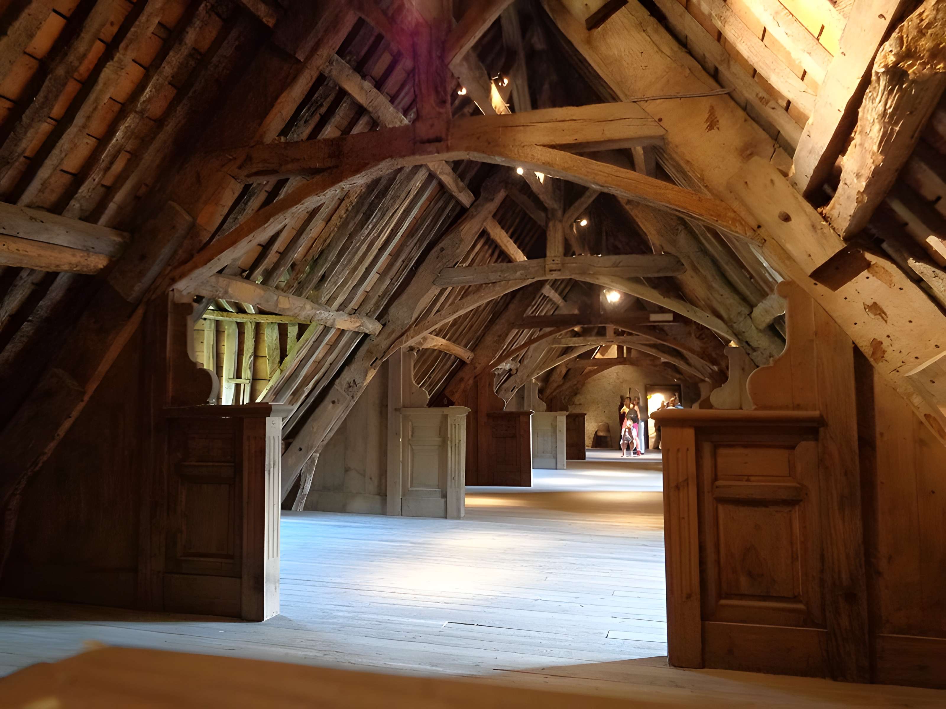 Ruines de l'ancien prieuré royal de Saint-Magloire