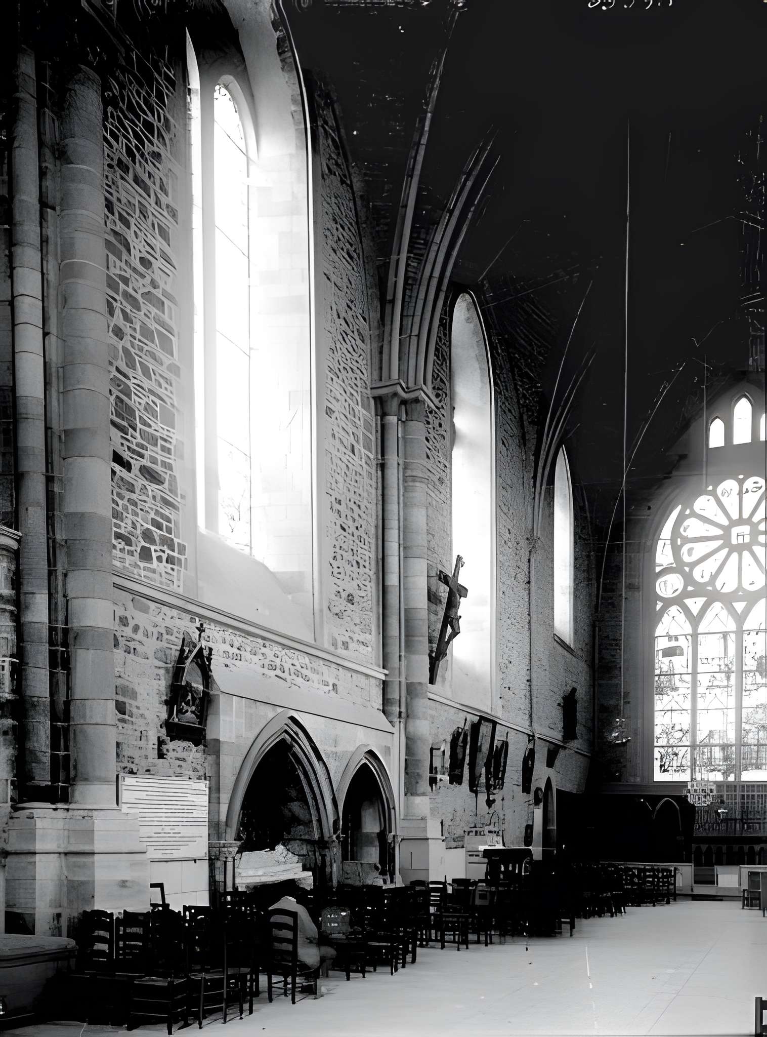Ruines de l'ancien prieuré royal de Saint-Magloire