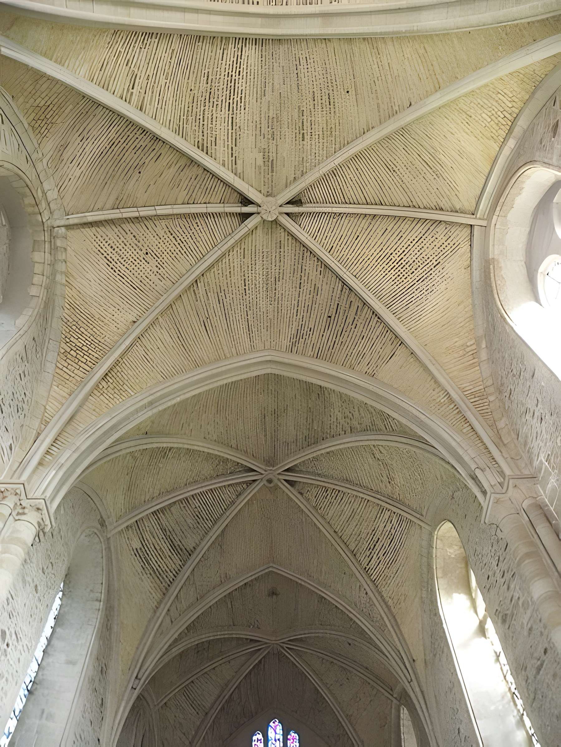 Ruines de l'ancien prieuré royal de Saint-Magloire