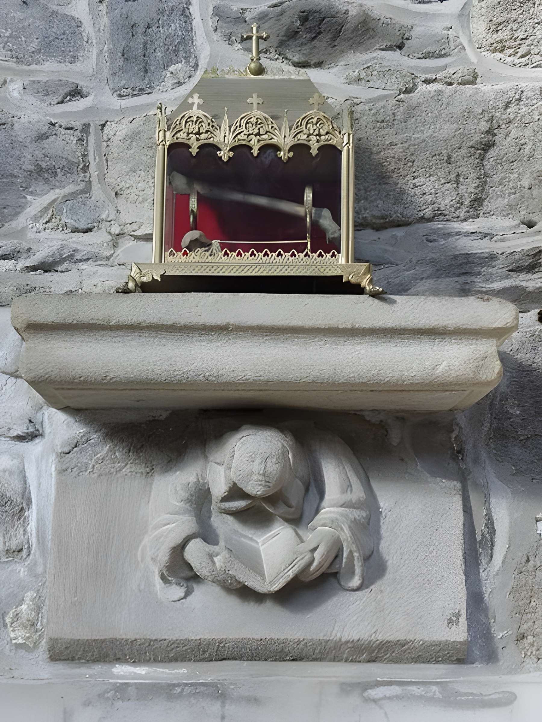 Ruines de l'ancien prieuré royal de Saint-Magloire