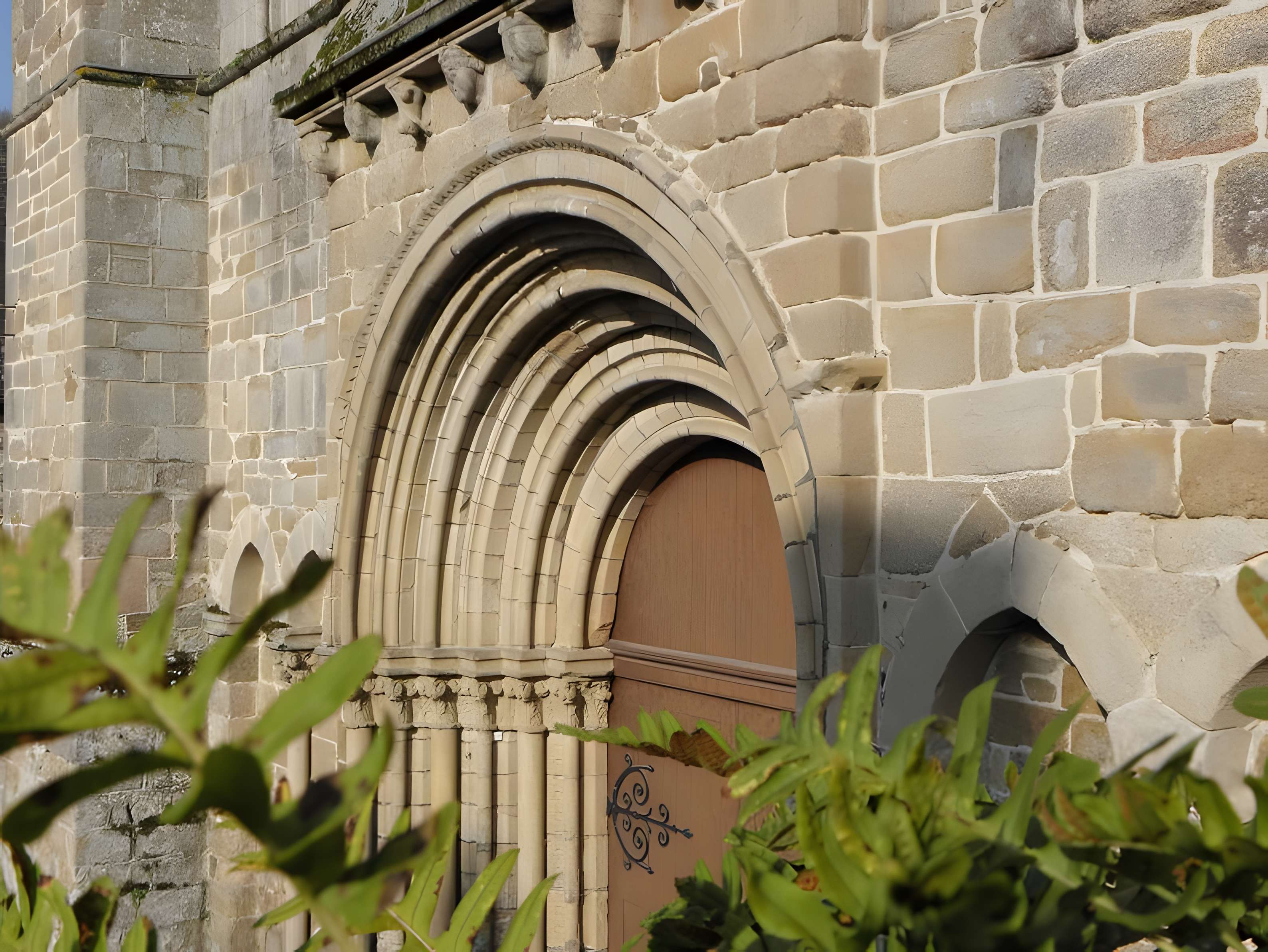 Ruines de l'ancien prieuré royal de Saint-Magloire
