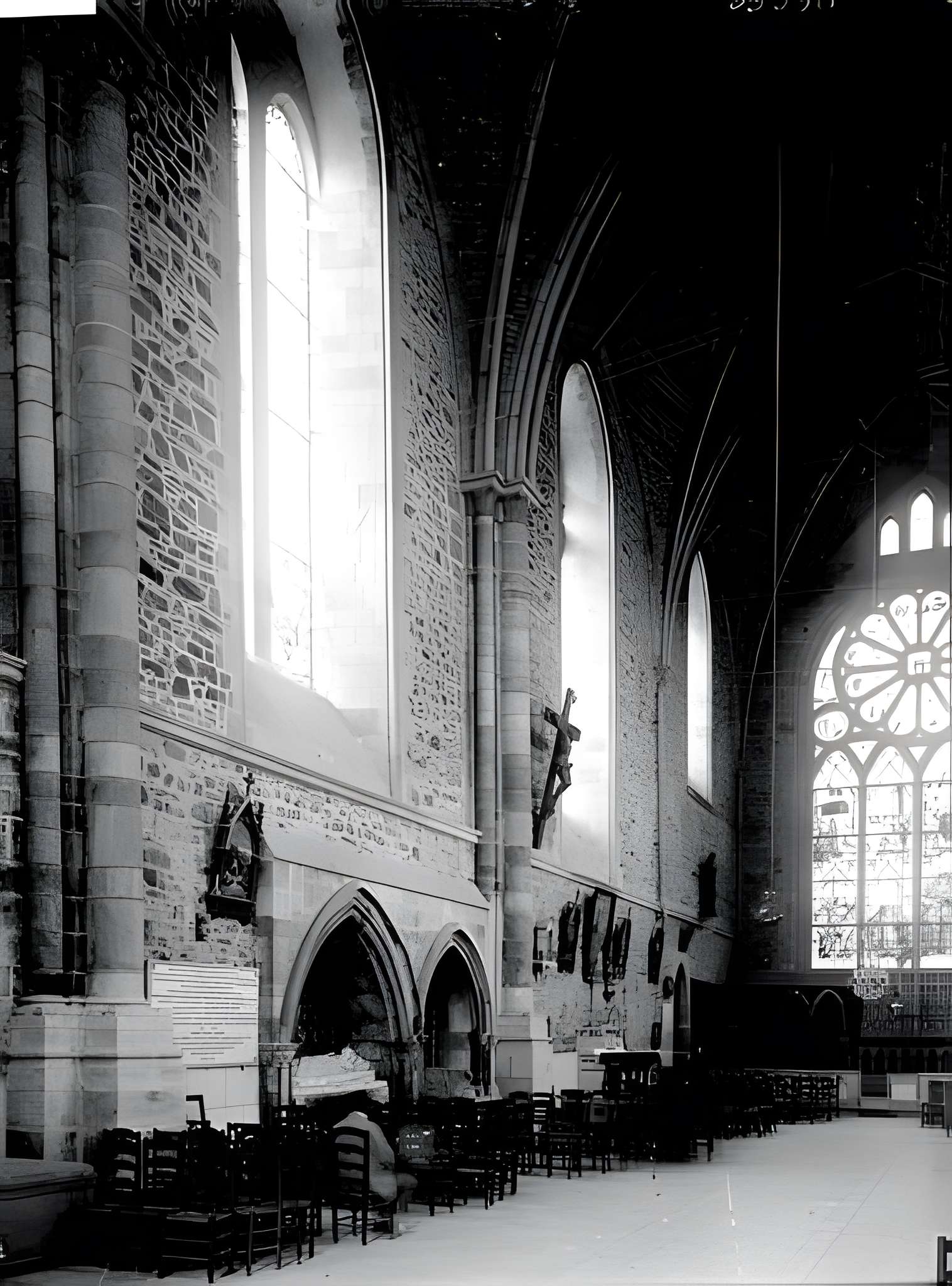Ruines de l'ancien prieuré royal de Saint-Magloire