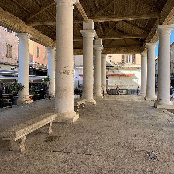 Photo de Marché couvert de LÎle-Rousse