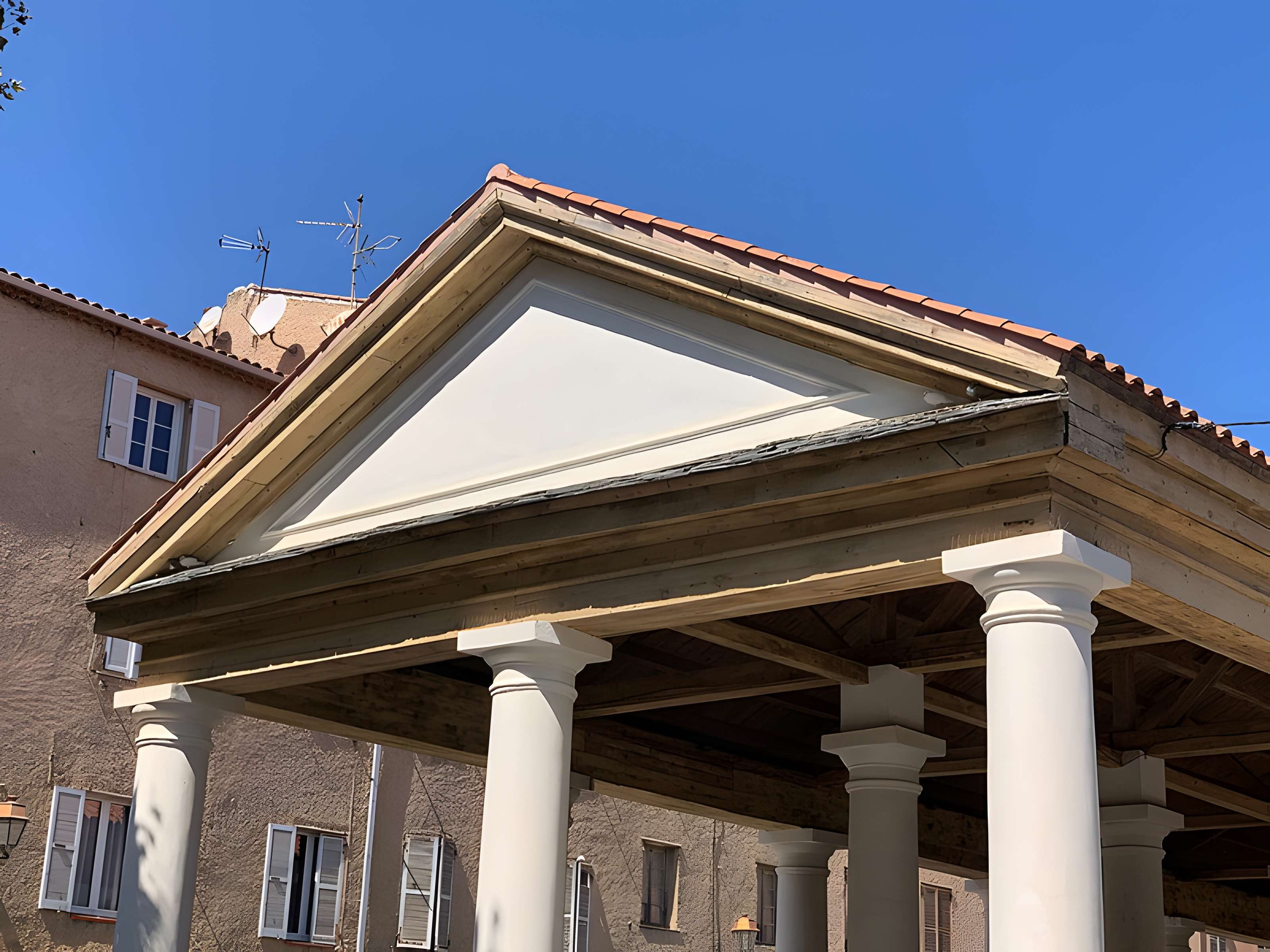 Marché couvert de L'Île-Rousse