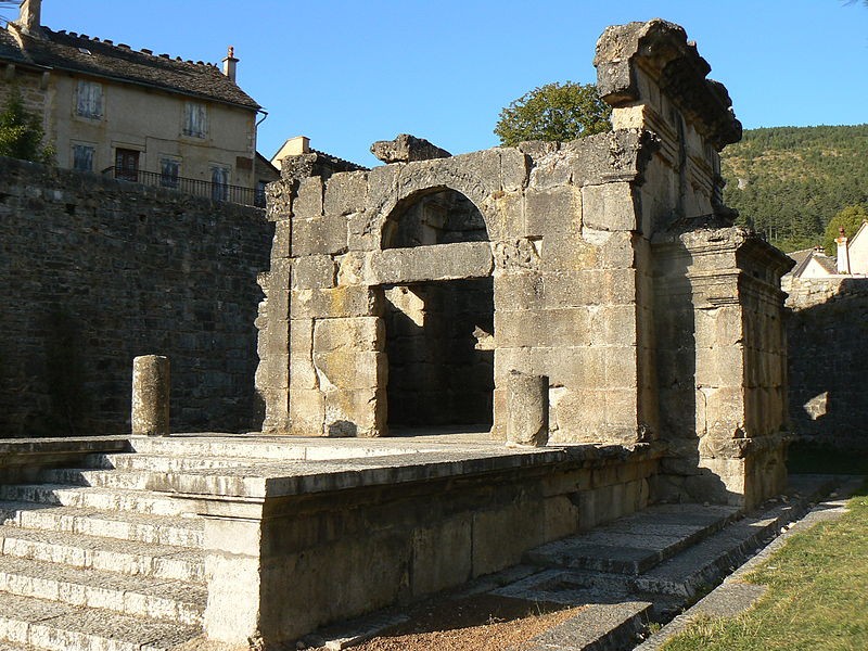 Photo de Mausolée de Lanuéjols