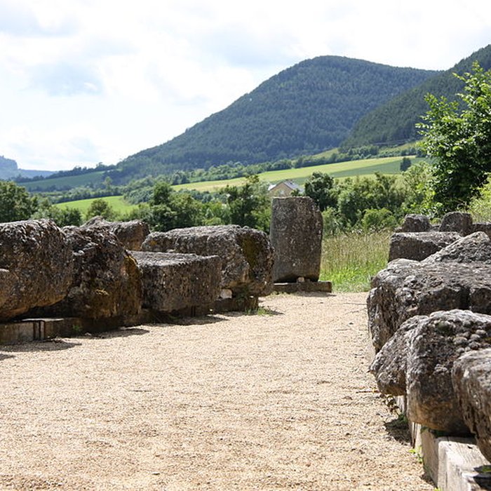 Photo de Mausolée de Lanuéjols