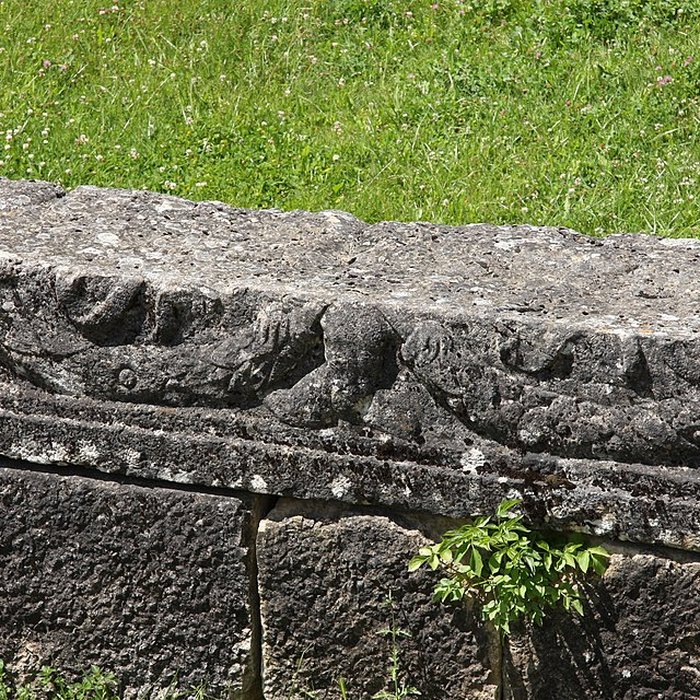 Photo de Mausolée de Lanuéjols